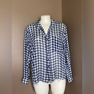 Skylar + Madison blue and white gingham button down blouse size s